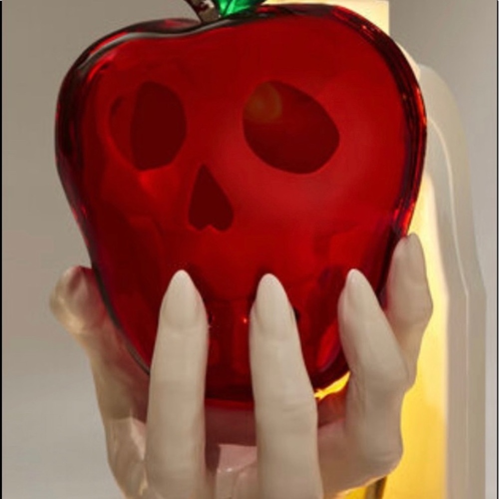 Bath and Body Works Poison Apple Plug In